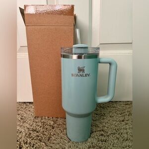 STANLEY Quencher H2.0 FlowState Tumbler with Lid and Straw Blueberry Milk, 40 oz